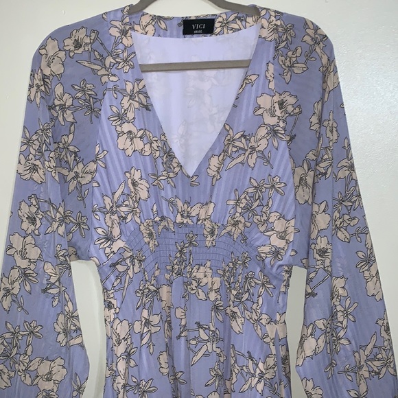 Vici Dresses & Skirts - Vici Smocked Floral Mini Dress